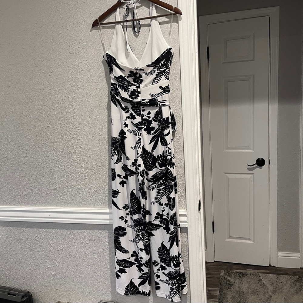 New York & Company Monochrome Floral Jumpsuit 6 - Picture 4 of 5